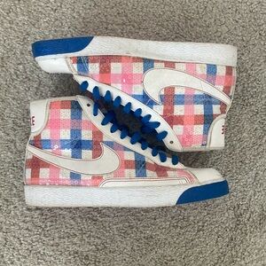 Nike Blazers, size 7